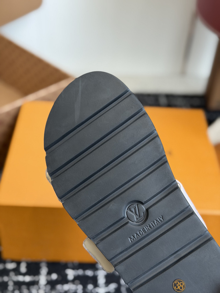L0VT SANDAL