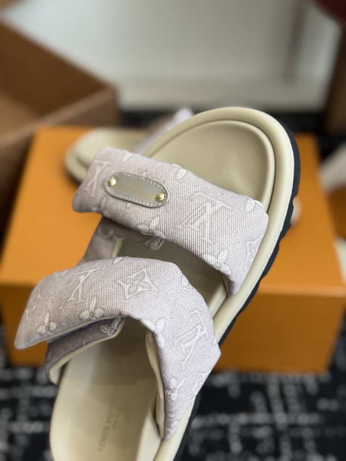 L0VT SANDAL