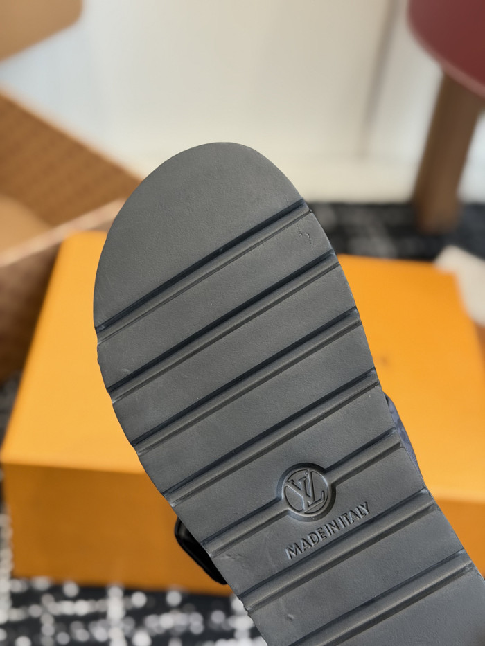 L0VT SANDAL