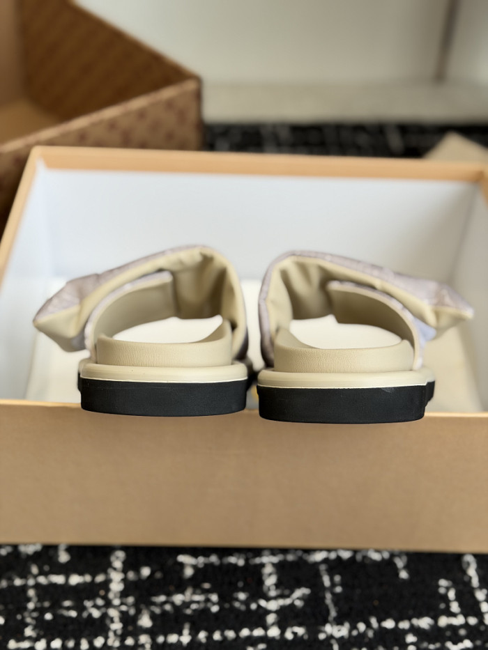 L0VT SANDAL