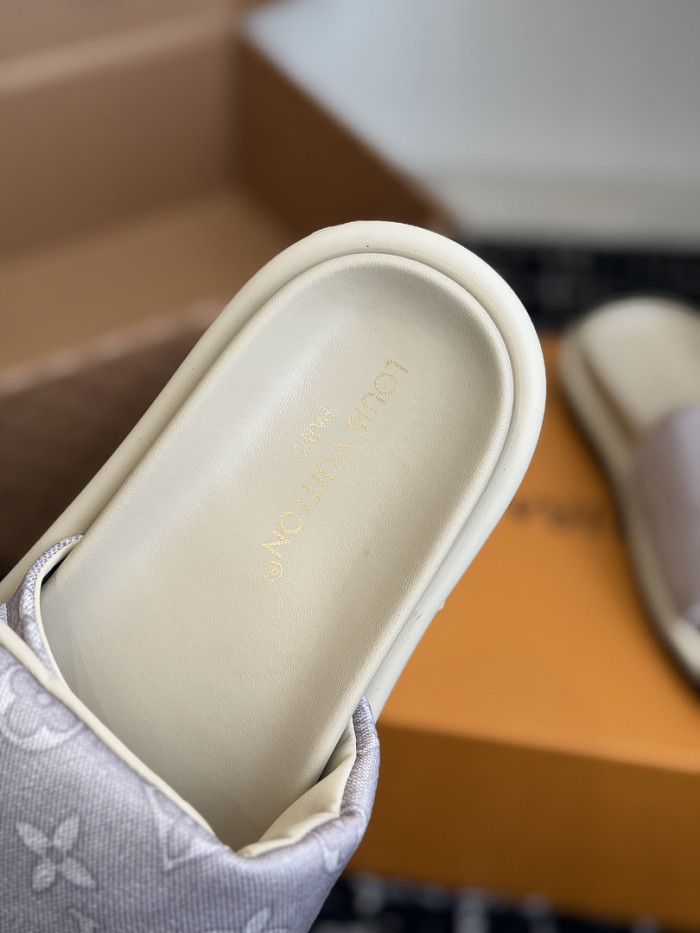 L0VT SANDAL