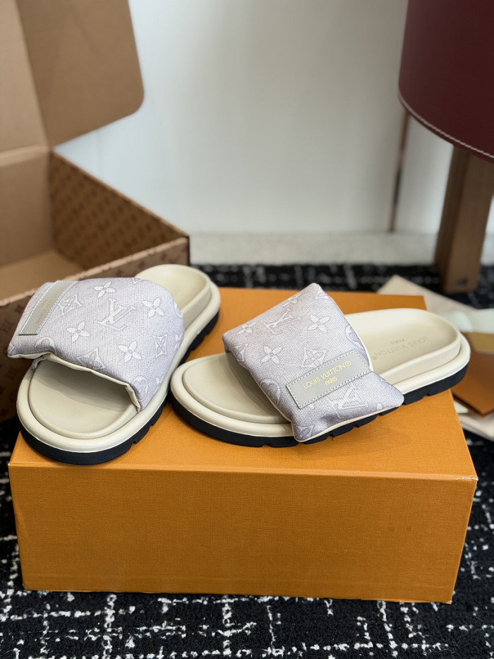 L0VT SANDAL