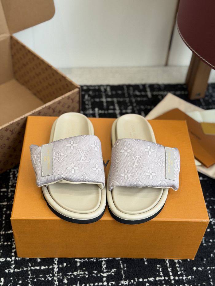 L0VT SANDAL