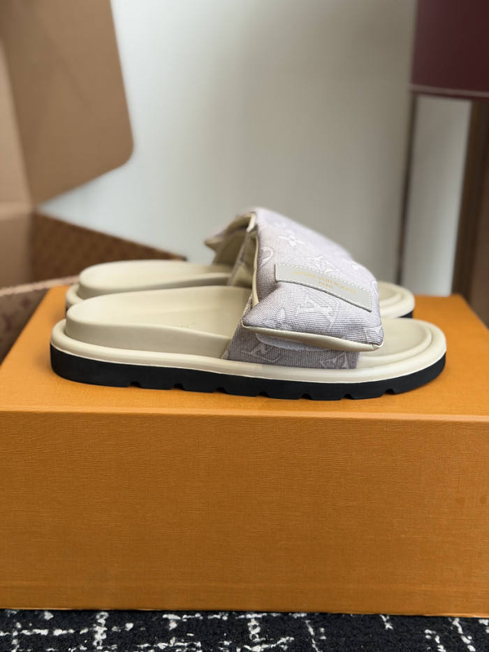L0VT SANDAL