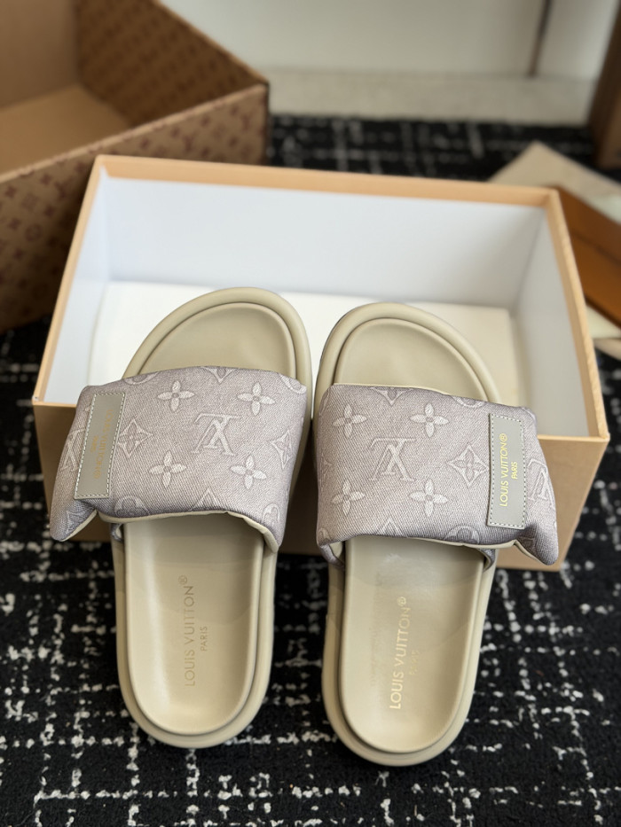 L0VT SANDAL