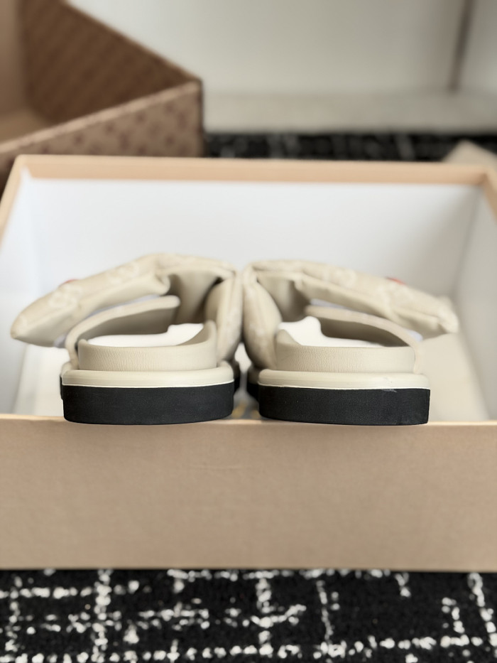 L0VT SANDAL