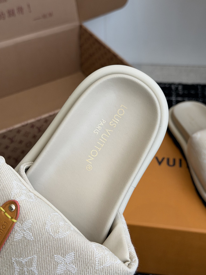 L0VT SANDAL