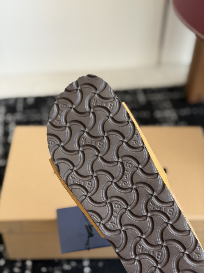 L0VT SANDAL