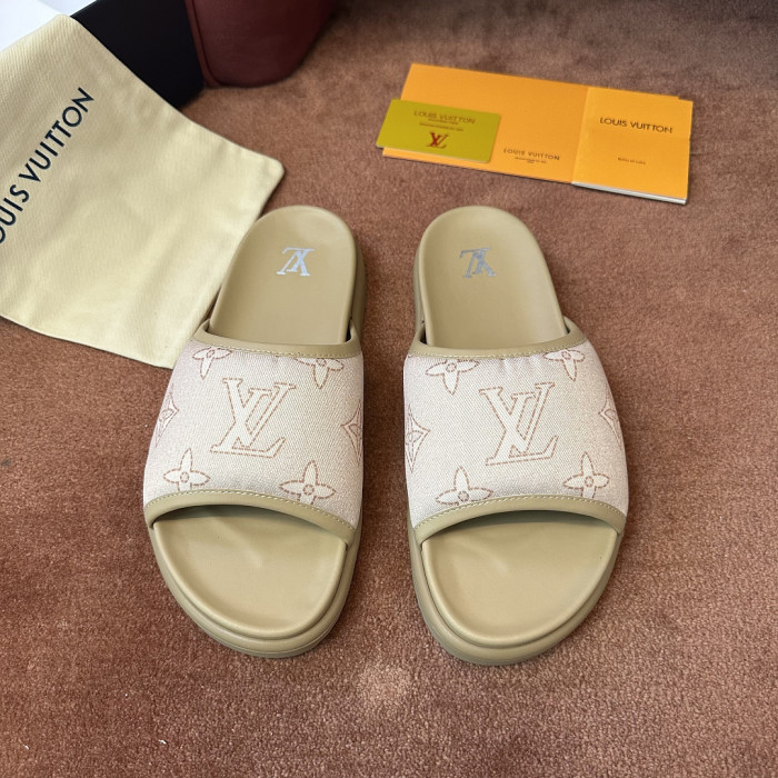 L0VT SANDAL