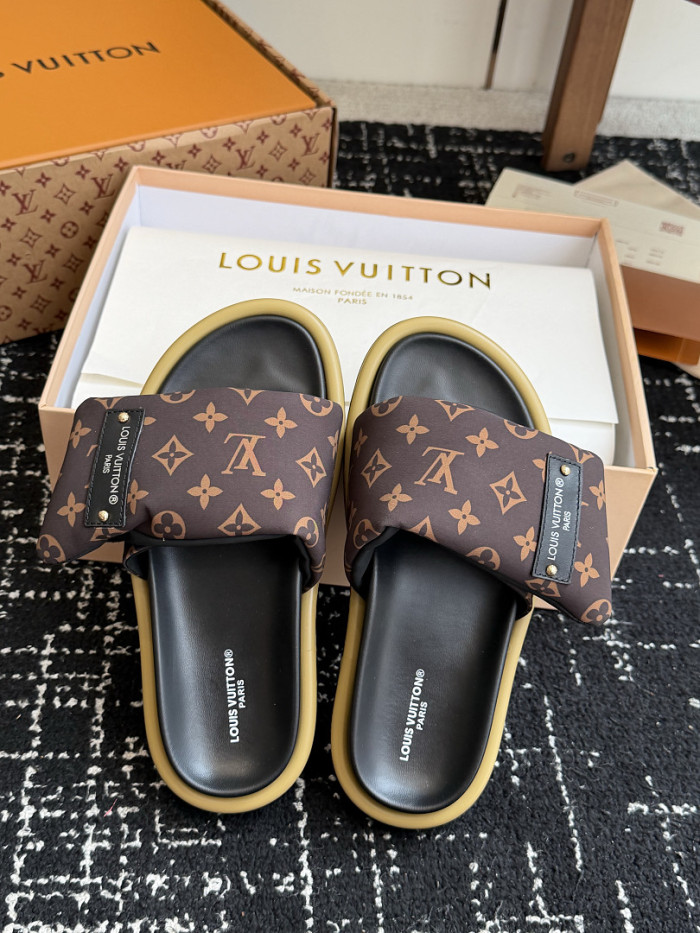 L0VT SANDAL
