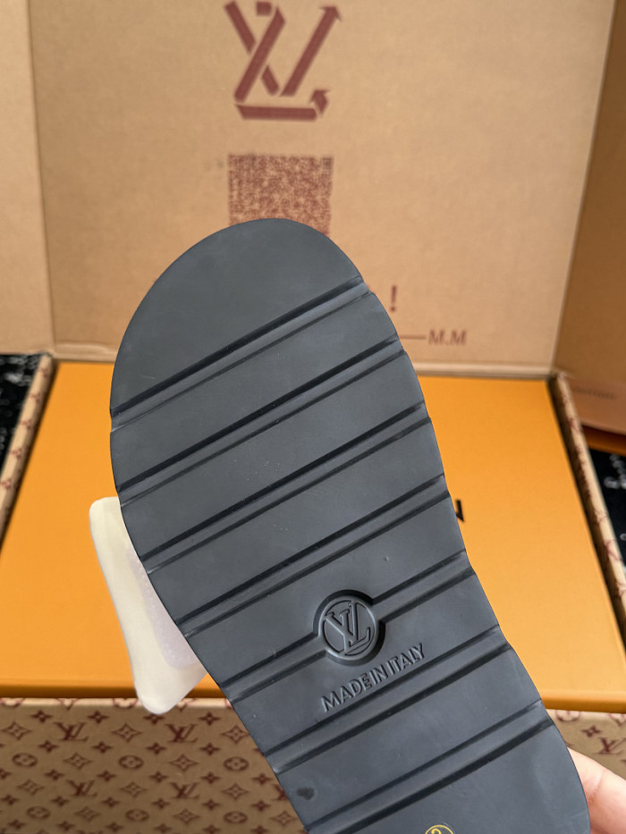 L0VT SANDAL