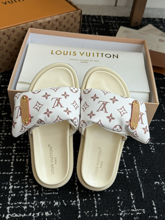 L0VT SANDAL