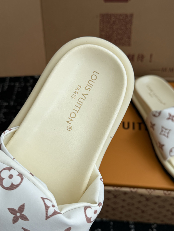 L0VT SANDAL