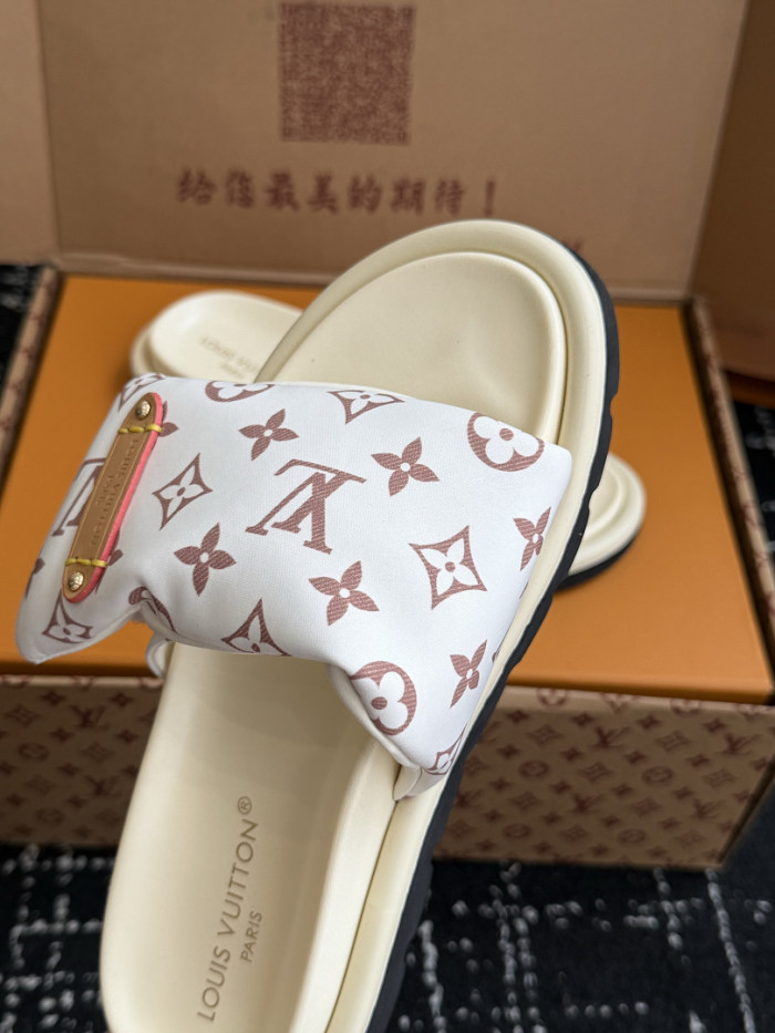 L0VT SANDAL