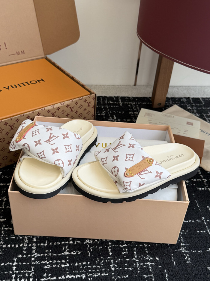 L0VT SANDAL