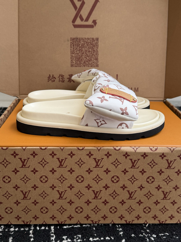 L0VT SANDAL