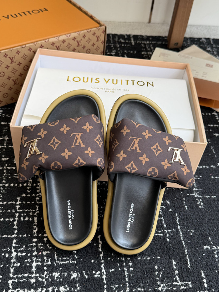 L0VT SANDAL