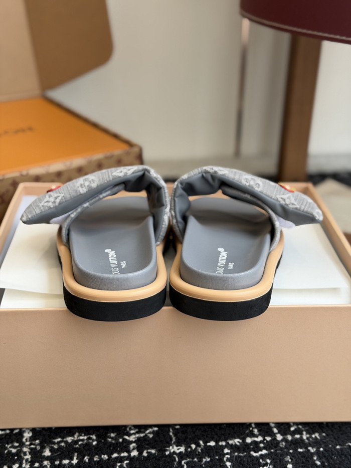 L0VT SANDAL