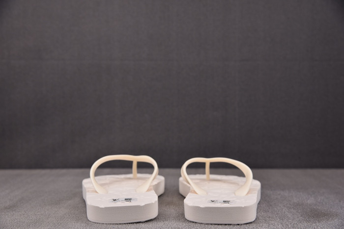 L0VT SANDAL