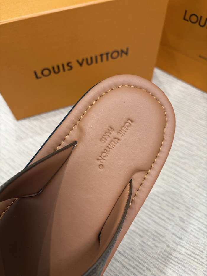 L0VT SANDAL