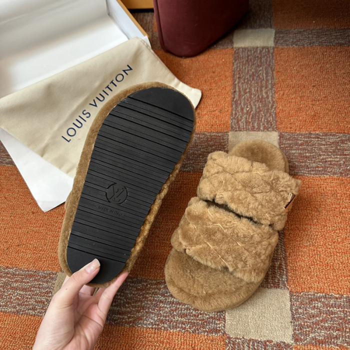 L0VT SANDAL