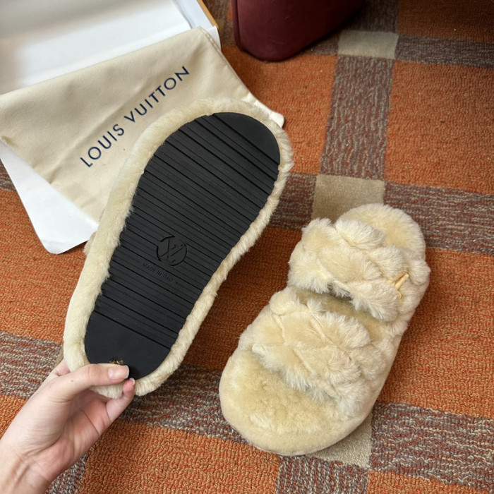 L0VT SANDAL