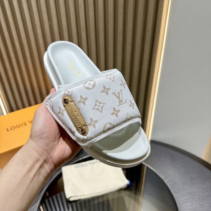 L0VT SANDAL