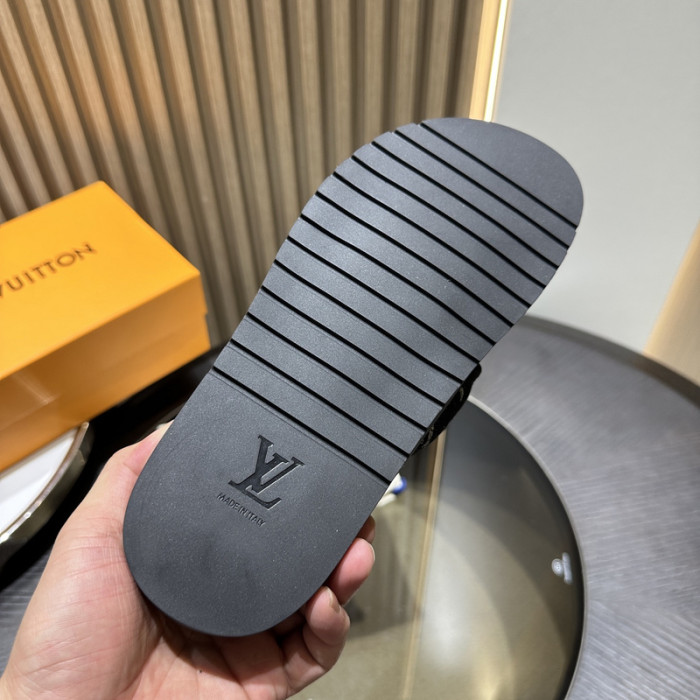 L0VT SANDAL