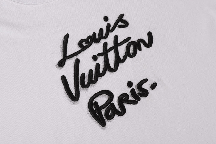 L0VT clothing
