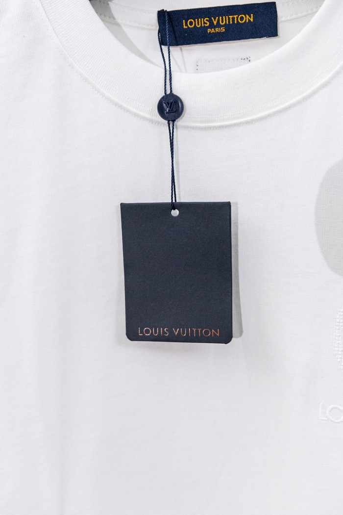 L0VT clothing