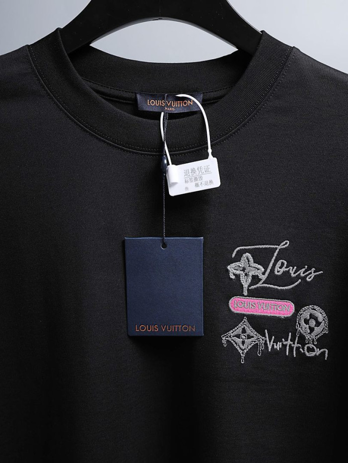 L0VT clothing