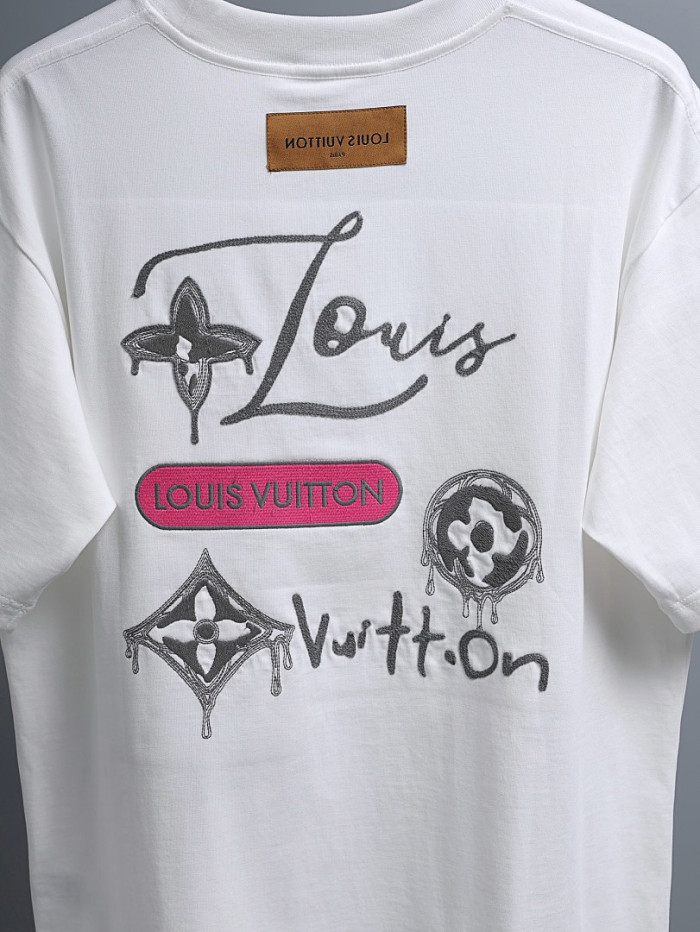 L0VT clothing