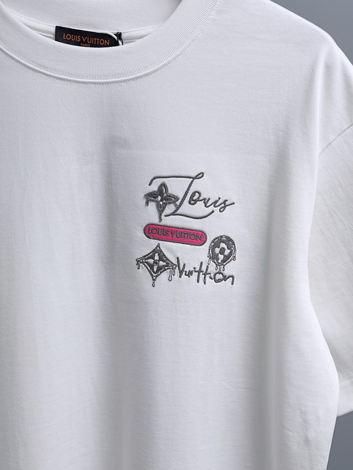 L0VT clothing
