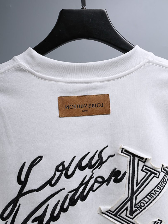 L0VT clothing