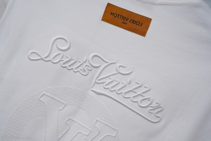 L0VT clothing
