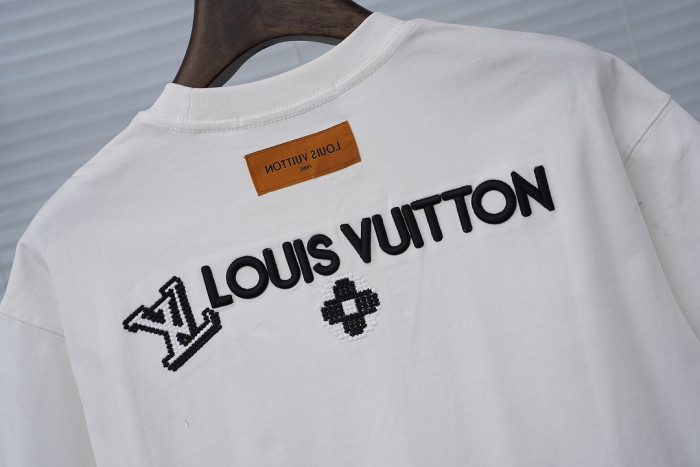 L0VT clothing