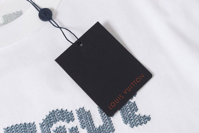 L0VT clothing