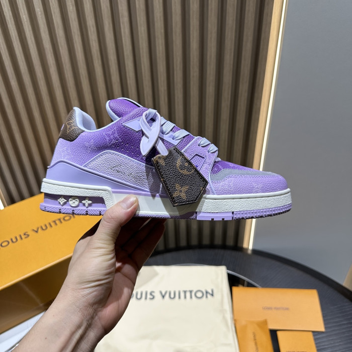 L0VT SNEAKER