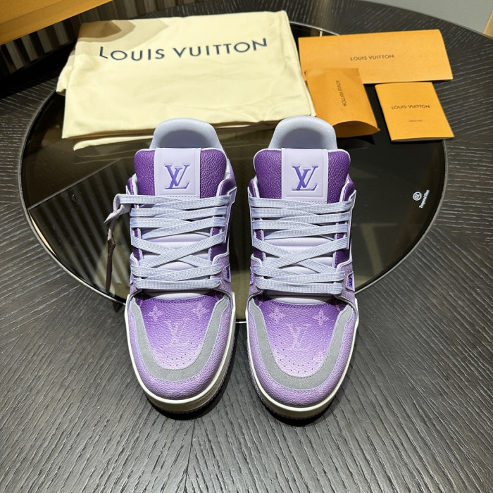 L0VT SNEAKER