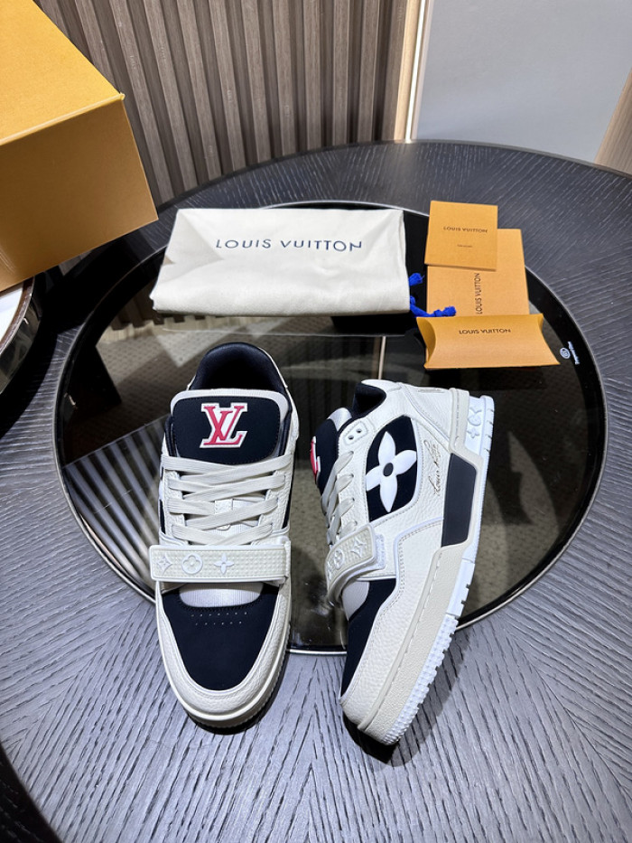 L0VT SNEAKER