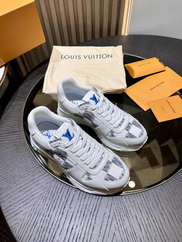 L0VT SNEAKER