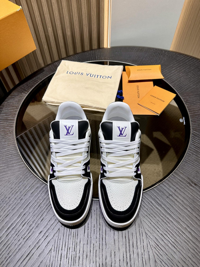 L0VT SNEAKER