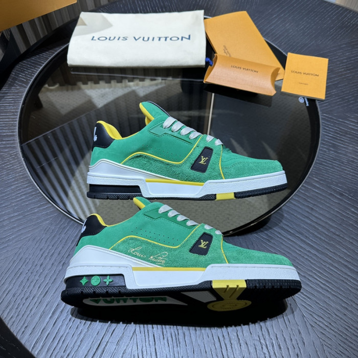 L0VT SNEAKER