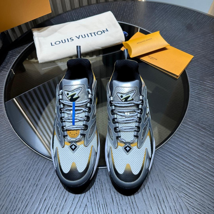 L0VT SNEAKER