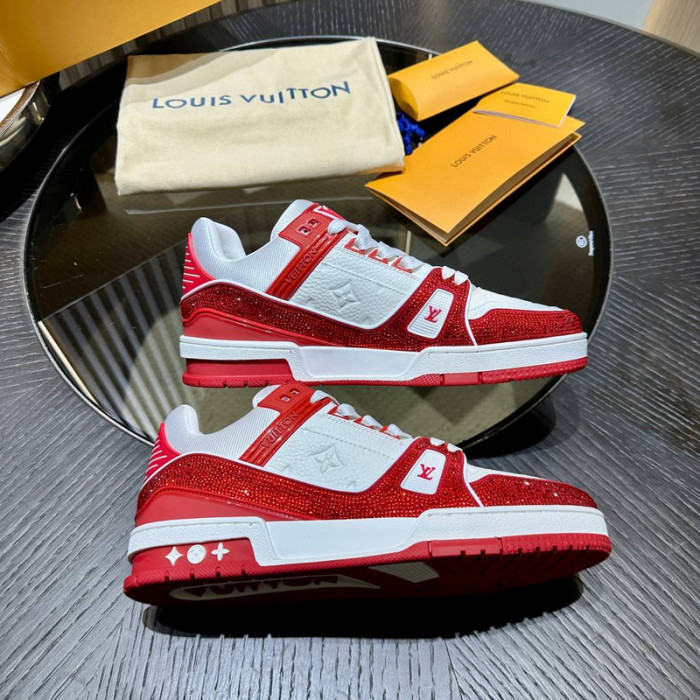L0VT SNEAKER