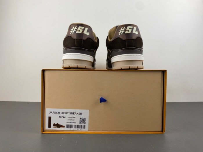L0VT SNEAKER