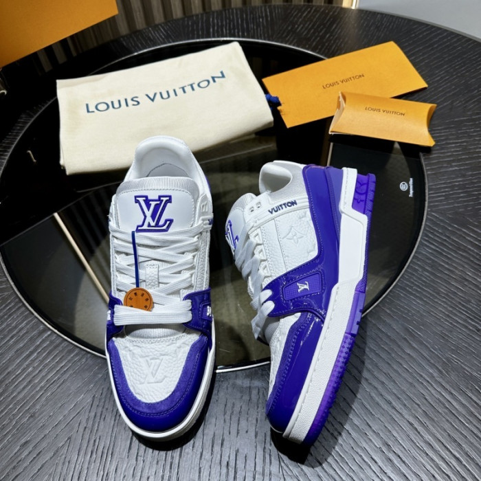 L0VT SNEAKER