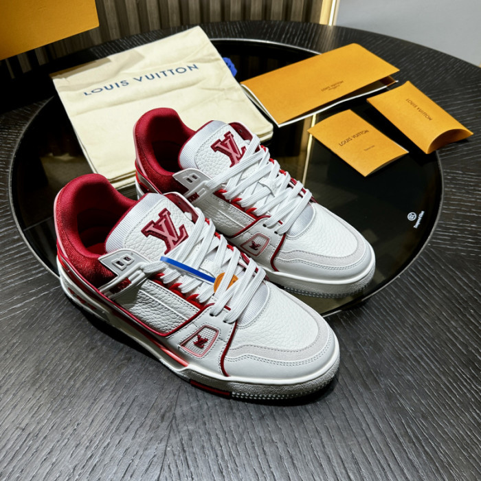 L0VT SNEAKER