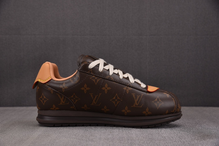 L0VT SNEAKER