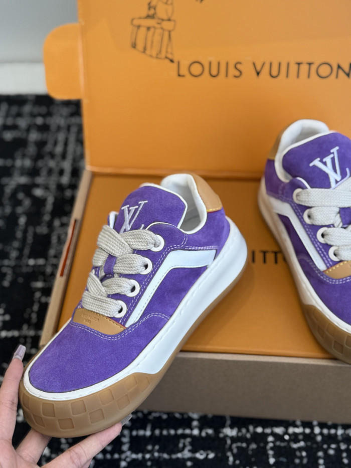 L0VT SNEAKER